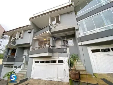 Casa de Condomínio com 3 Quartos à venda, 215m² no Jardim Isabel, Porto Alegre