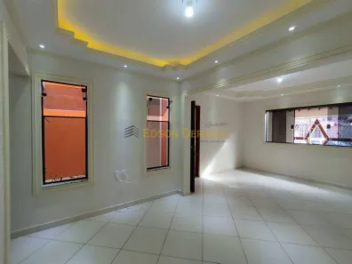 Sobrado com 3 Quartos à venda, 215m² no Loteamento Alfredo Abilio Flores, Pindamonhangaba