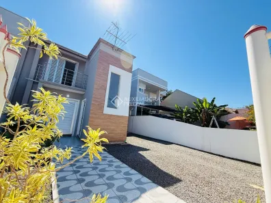 Sobrado com 4 Quartos à venda, 227m² no Estância Velha, Canoas