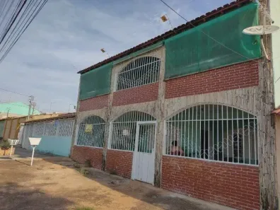 Casa com 5 Quartos à venda, 200m² no Setor Residencial Leste, Brasília