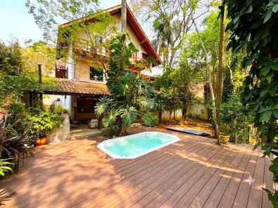 Casa de Condomínio com 3 Quartos à venda, 320m² no Caraguatá, Mairiporã