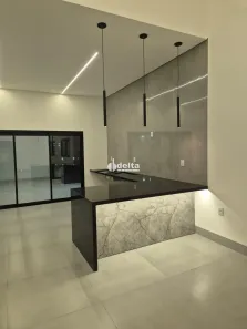 Casa com 3 Quartos à venda, 215m² no Cidade Jardim, Uberlândia