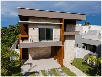 Casa de Condomínio com 3 Quartos à venda, 283m² no Jardim Itália, Cuiabá