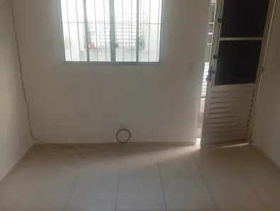 Casa com 1 Quarto para alugar, 38m² no Jardim Imbé, São Paulo
