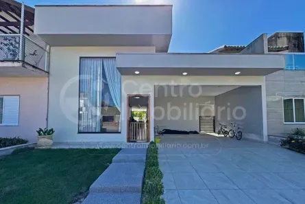Casa de Condomínio com 3 Quartos à venda, 163m² no Jardim Tres Marias, Peruíbe