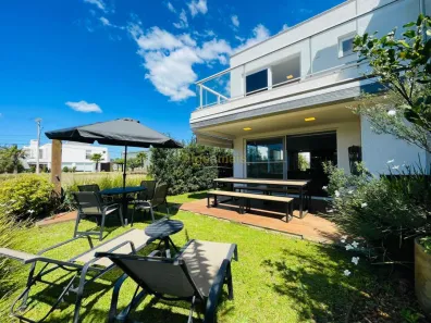 Casa de Condomínio com 3 Quartos à venda, 151m² no XANGRI-LÁ, Xangri-lá