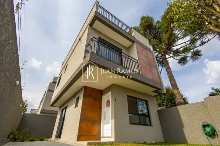 Sobrado com 4 Quartos à venda, 160m² no Boqueirão, Curitiba