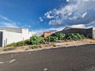 Lote/Terreno à venda, 500m² no Jardim Ipanema, Uberlândia