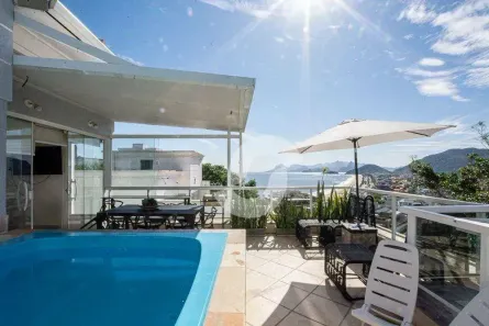 Casa com 4 Quartos à venda, 220m² no Piratininga, Niterói