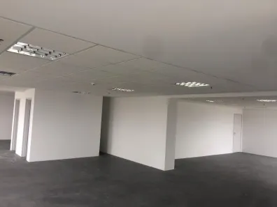 Sala Comercial para alugar, 164m² no Liberdade, São Paulo
