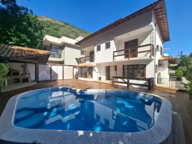 Casa de Condomínio com 4 Quartos à venda, 350m² no Itacoatiara, Niterói