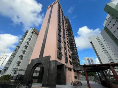 Prédio Residencial com 4 Quartos à venda, 200m² no Aflitos, Recife