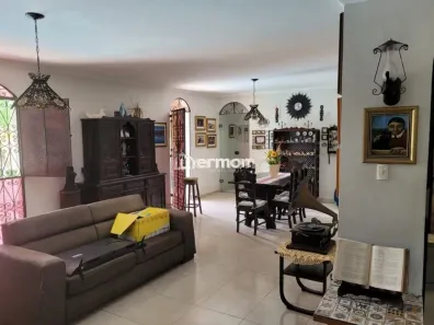 Casa com 5 Quartos à venda, 1000m² no Capim Macio, Natal