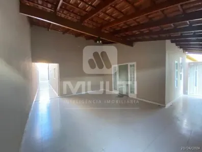 Casa com 3 Quartos para alugar, 166m² no Jardim Europa, Uberlândia