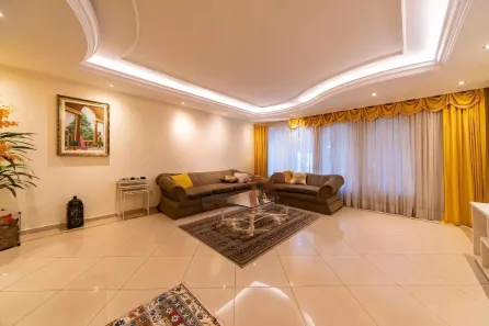 Sobrado com 3 Quartos para alugar, 400m² no Vila Assunção, Santo André