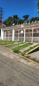 Casa de Condomínio com 3 Quartos para alugar, 130m² no Jardim da Glória, Cotia