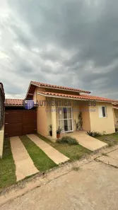 Casa de Condomínio com 2 Quartos à venda, 51m² no DONA CATARINA, Mairinque