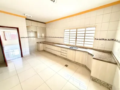 Casa com 3 Quartos à venda, 260m² no Santa Cruz, Cuiabá