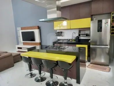 Sobrado com 2 Quartos à venda, 128m² no Aclimação, Uberlândia