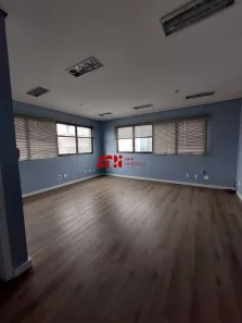 Sala Comercial à venda, 30m² no Santo Amaro, São Paulo