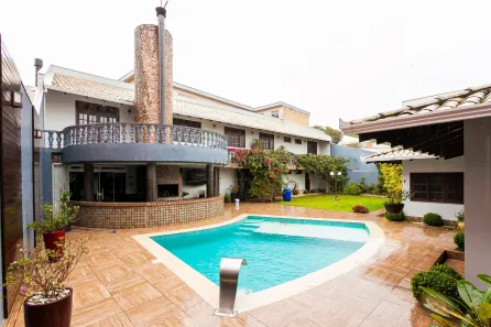 Casa com 6 Quartos à venda, 513m² no Centro, Curitiba