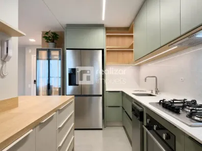 Apartamento com 3 Quartos para alugar, 140m² no Jardim Atlântico, Florianópolis