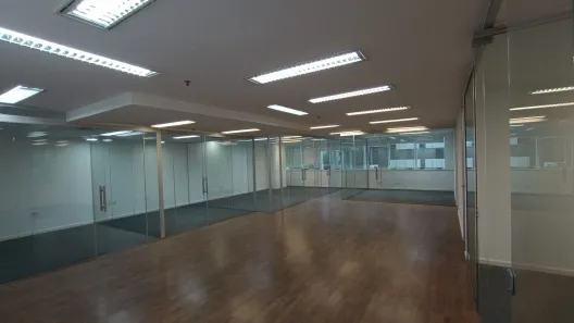 Sala Comercial para venda ou aluguel, 216m² no Vila Olímpia, São Paulo