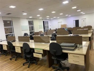 Sala Comercial para alugar, 292m² no Vila São Francisco (Zona Sul), São Paulo