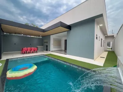 Casa com 3 Quartos para alugar, 180m² no Ponta Negra, Manaus