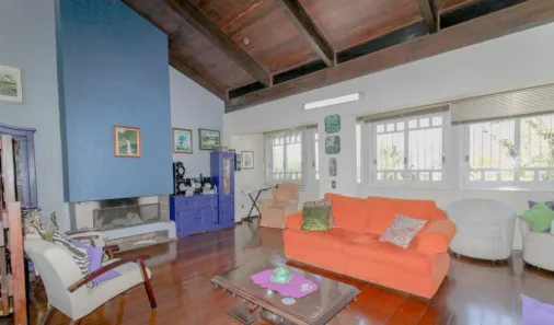 Casa com 3 Quartos à venda, 334m² no Chácara das Pedras, Porto Alegre