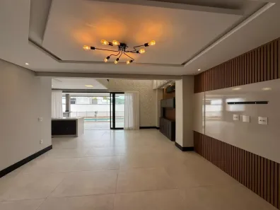 Casa de Condomínio com 4 Quartos para alugar, 270m² no Piracangaguá, Taubaté
