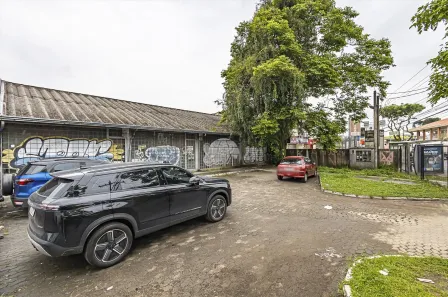 Imóvel Comercial à venda, 299m² no Alto Boqueirão, Curitiba