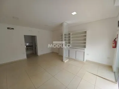 Ponto Comercial para alugar, 40m² no Brasil, Uberlândia