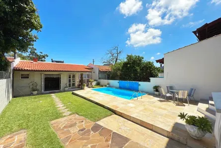 Sobrado com 4 Quartos à venda, 280m² no Ipanema, Porto Alegre