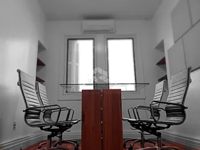 Sala Comercial à venda, 100m² no Centro Histórico, Porto Alegre