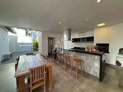 Casa de Condomínio com 3 Quartos à venda, 248m² no Jardim Estoril, Marília