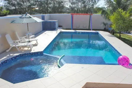 Casa com 3 Quartos para alugar, 264m² no Campeche, Florianópolis