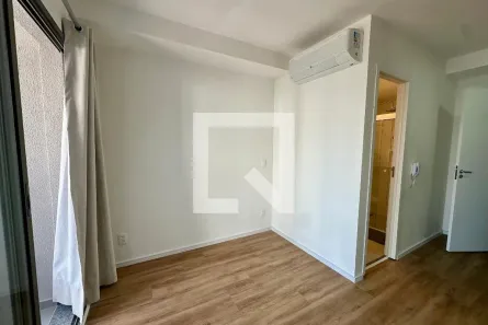 Kitnet com 1 Quarto à venda, 24m² no Jardim das Acácias, São Paulo