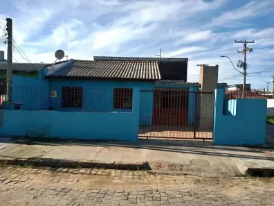 Casa com 3 Quartos à venda, 40m² no Restinga, Porto Alegre