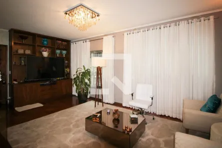 Casa com 3 Quartos à venda, 206m² no Indianópolis, São Paulo