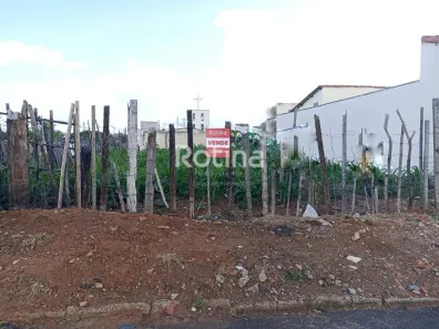 Lote/Terreno à venda, 300m² no Pampulha, Uberlândia