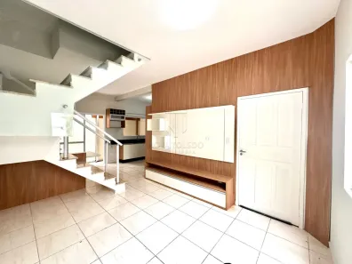 Casa de Condomínio com 2 Quartos para alugar, 141m² no Chácaras São José, São José dos Campos