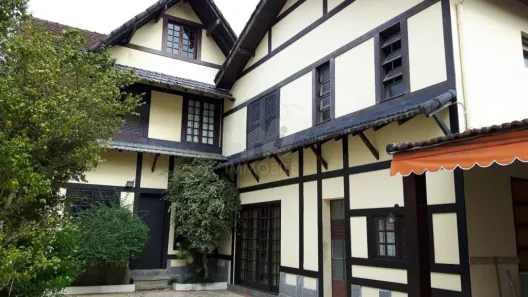 Casa com 3 Quartos à venda, 380m² no Valparaíso, Petrópolis
