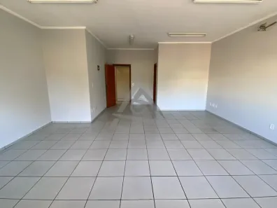 Sala Comercial para alugar, 260m² no Jardim Chapadão, Campinas