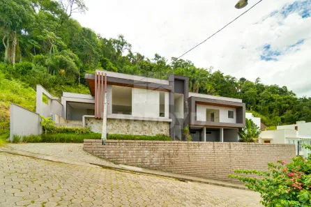 Casa de Condomínio com 3 Quartos à venda, 320m² no São João (Margem Esquerda), Tubarão