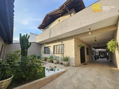 Sobrado com 5 Quartos à venda, 375m² no Centro, Peruíbe