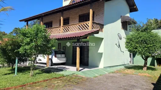 Casa com 3 Quartos à venda, 195m² no Campeche, Florianópolis