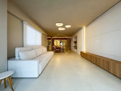 Apartamento com 3 Quartos para alugar, 150m² no Centro, Balneário Camboriú