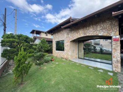 Casa com 2 Quartos à venda, 216m² no Floresta, Joinville