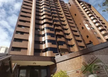 Apartamento com 2 Quartos à venda, 240m² no Centro, Cascavel